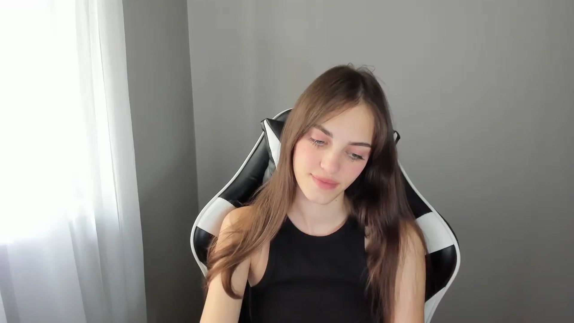 Gallery image thumbnail from Dashamoxy's myfreecams stream on, 07/23/2025, 13:03 image 4 of 20