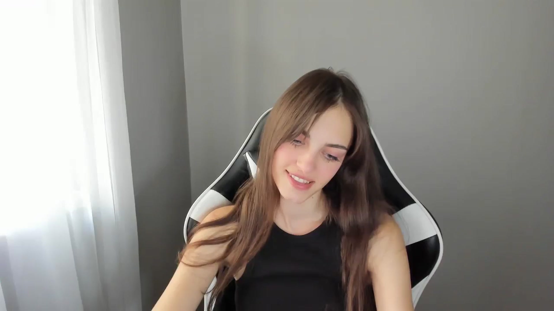 Gallery image thumbnail from Dashamoxy's myfreecams stream on, 07/23/2025, 13:03 image 12 of 20