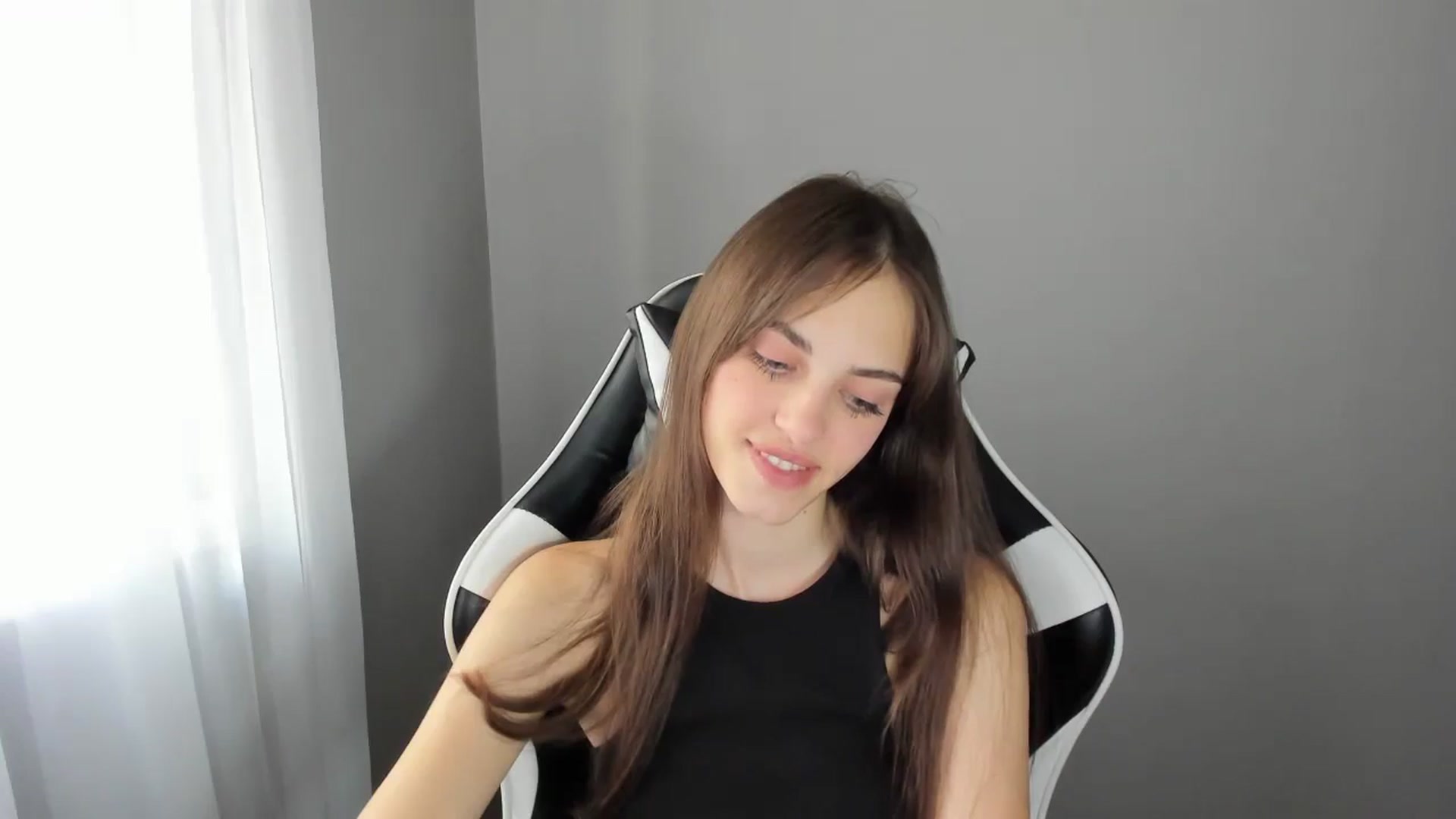 Gallery image thumbnail from Dashamoxy's myfreecams stream on, 07/23/2025, 13:03 image 5 of 20
