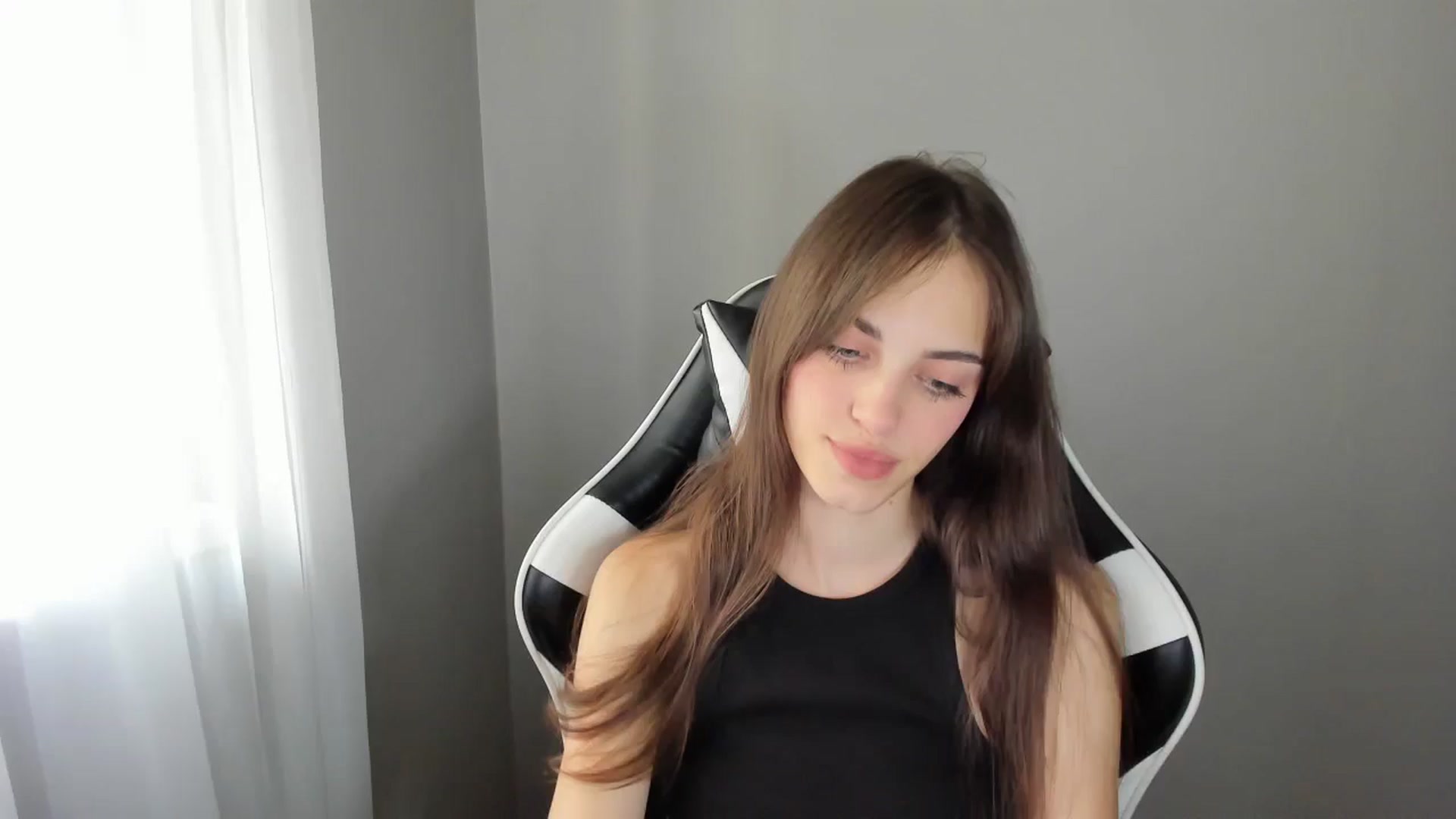 Gallery image thumbnail from Dashamoxy's myfreecams stream on, 07/23/2025, 13:03 image 1 of 20