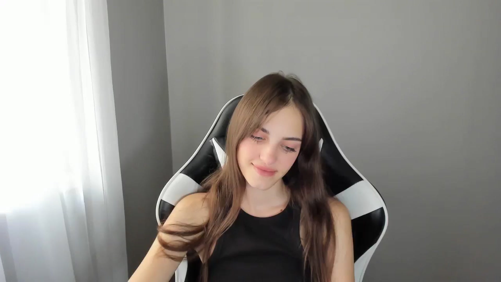 Gallery image thumbnail from Dashamoxy's myfreecams stream on, 07/23/2025, 13:03 image 17 of 20