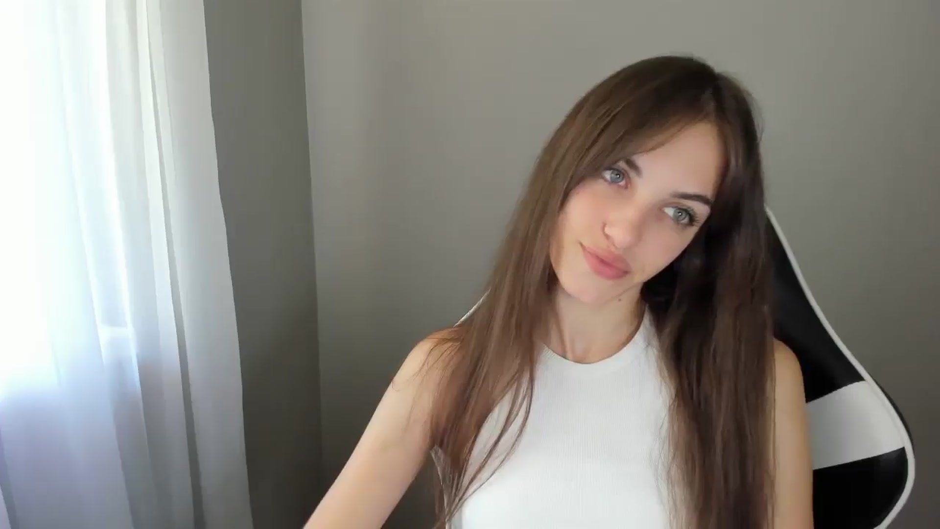 Gallery image thumbnail from Dashamoxy's myfreecams stream on, 07/24/2025, 08:49 image 4 of 20