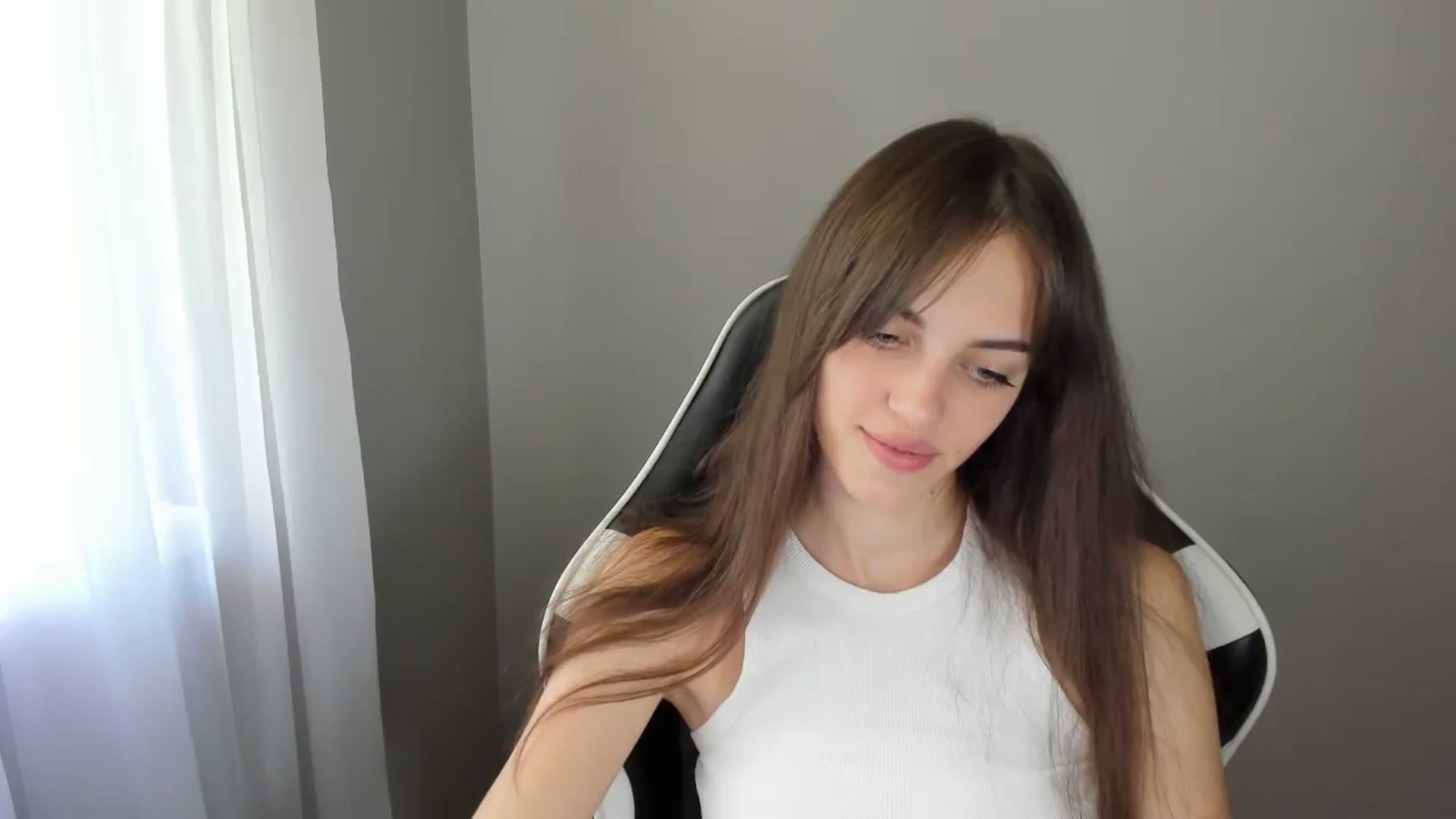 Gallery image thumbnail from Dashamoxy's myfreecams stream on, 07/24/2025, 08:49 image 14 of 20