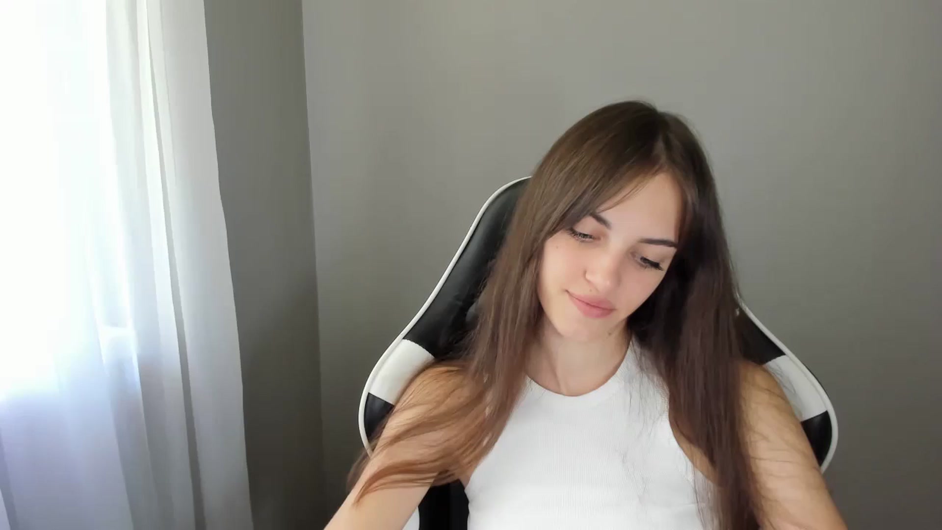 Gallery image thumbnail from Dashamoxy's myfreecams stream on, 07/24/2025, 08:49 image 12 of 20