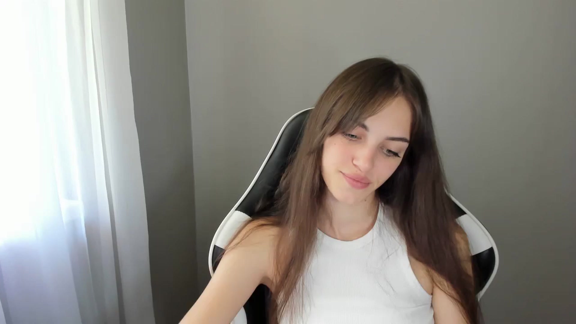 Gallery image thumbnail from Dashamoxy's myfreecams stream on, 07/24/2025, 08:49 image 10 of 20