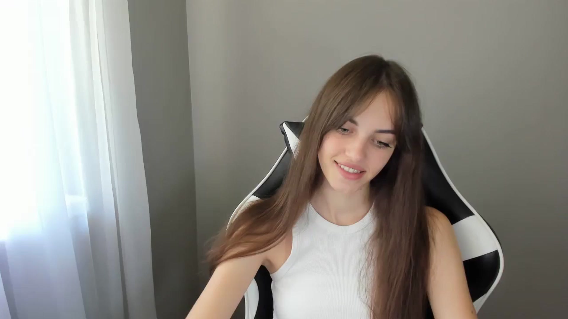 Gallery image thumbnail from Dashamoxy's myfreecams stream on, 07/24/2025, 08:49 image 1 of 20