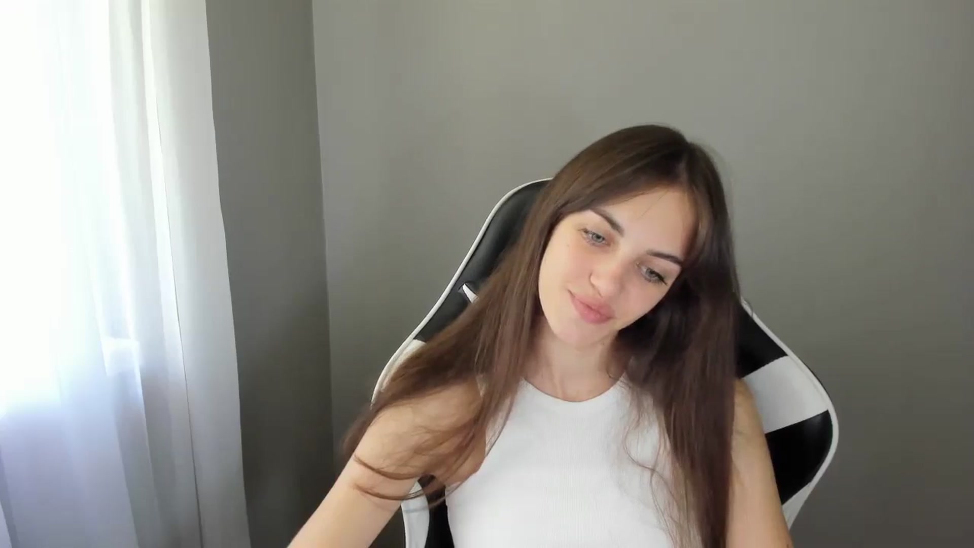 Gallery image thumbnail from Dashamoxy's myfreecams stream on, 07/24/2025, 09:11 image 10 of 20