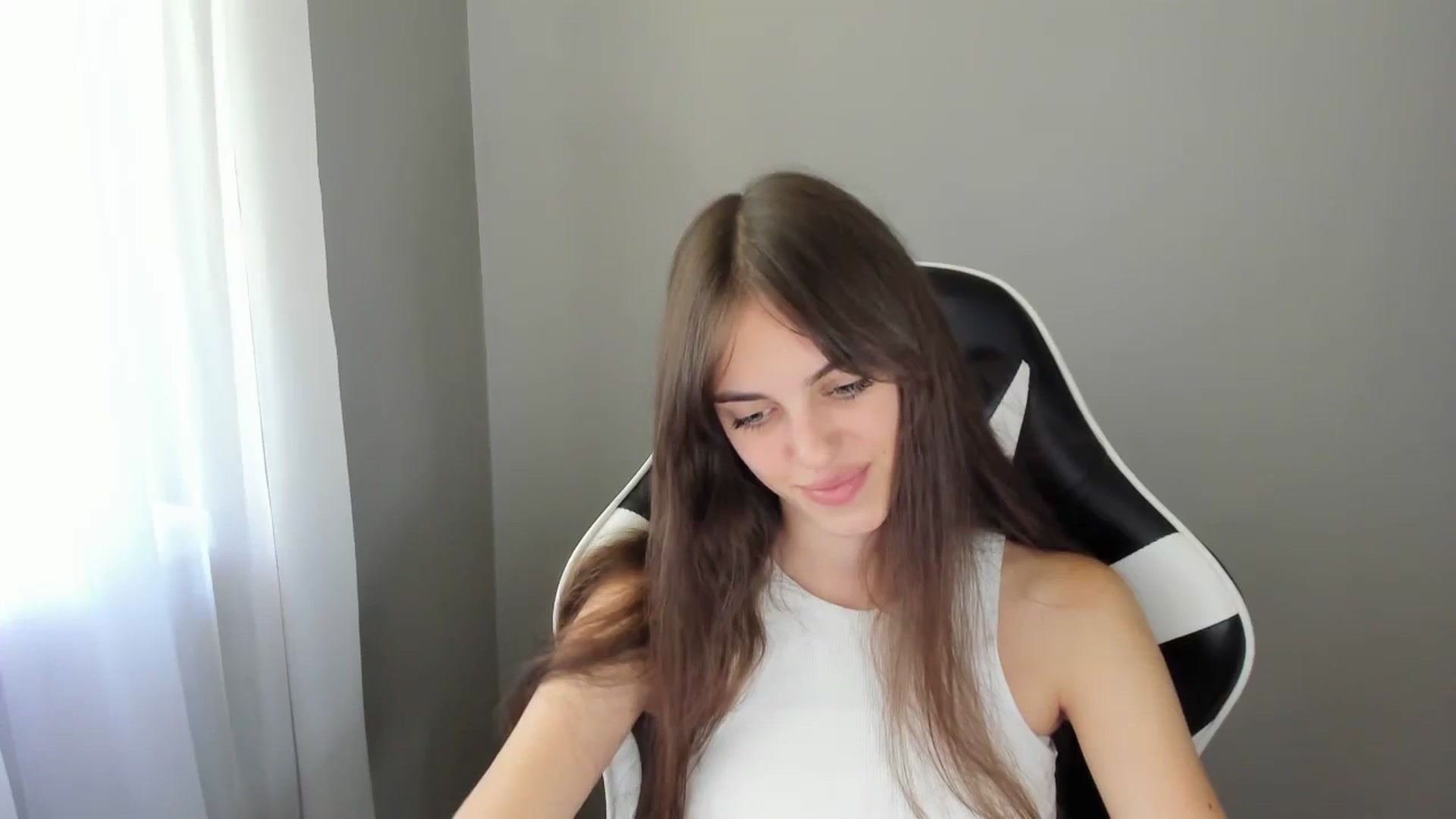 Gallery image thumbnail from Dashamoxy's myfreecams stream on, 07/24/2025, 09:11 image 13 of 20