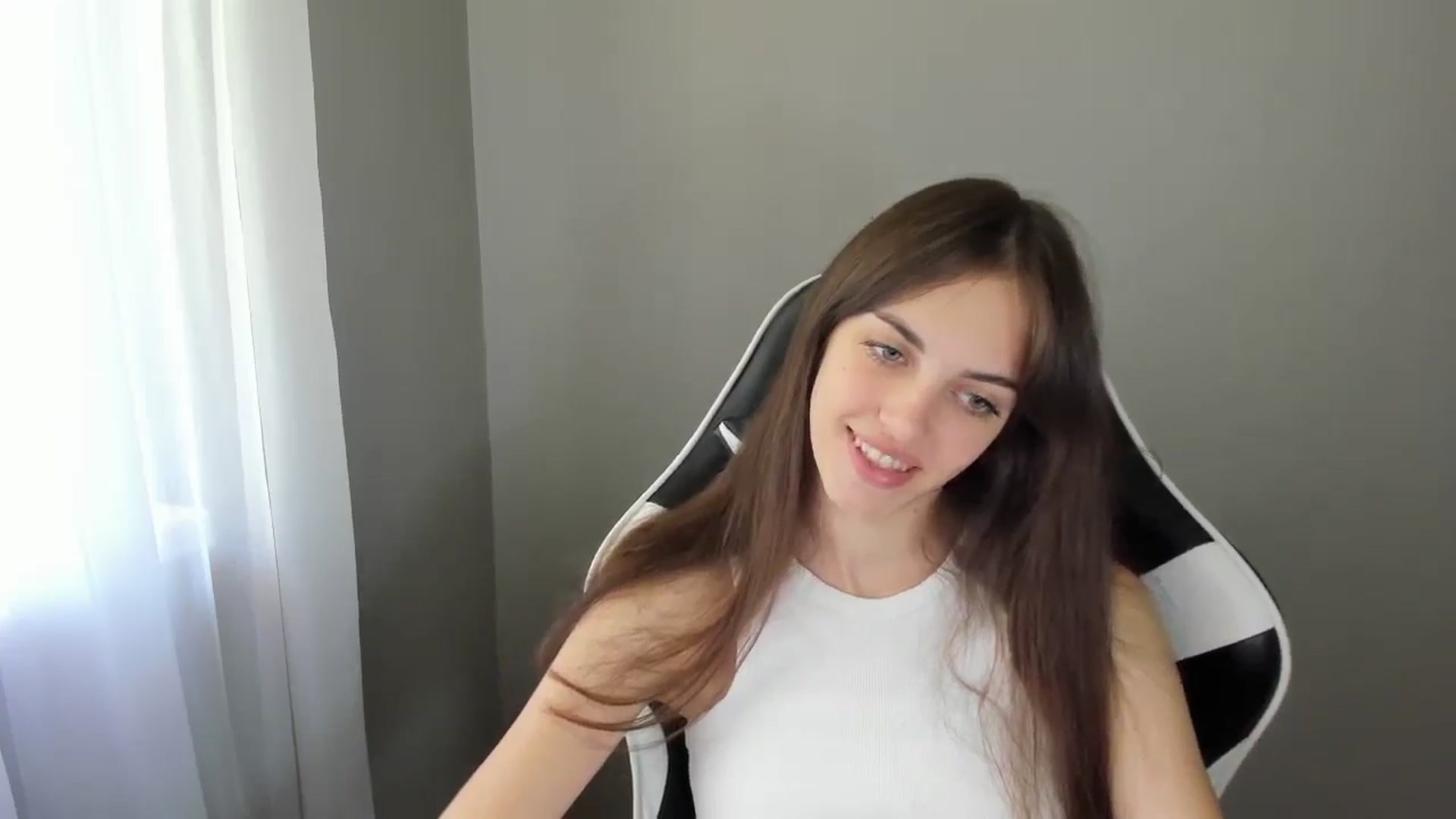 Gallery image thumbnail from Dashamoxy's myfreecams stream on, 07/24/2025, 09:11 image 9 of 20