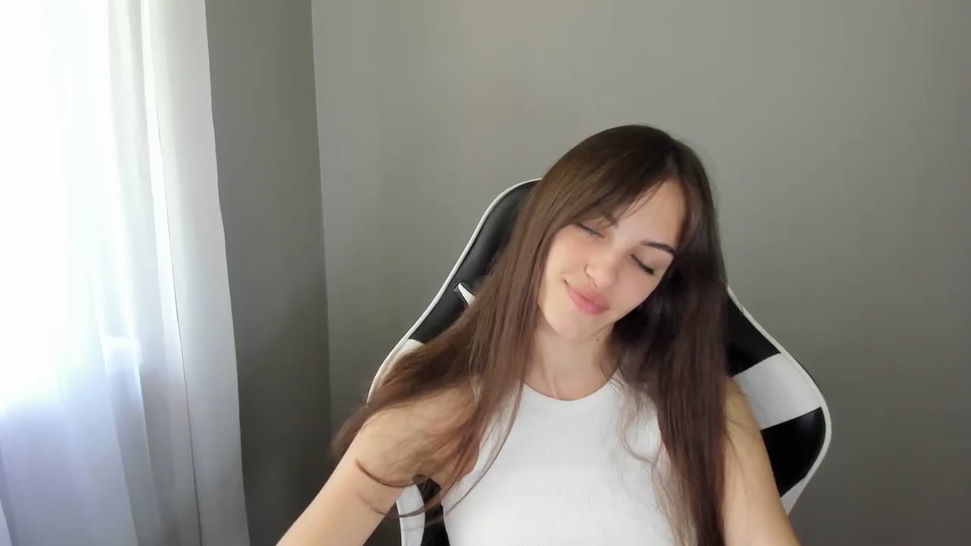 Gallery image thumbnail from Dashamoxy's myfreecams stream on, 07/24/2025, 09:11 image 11 of 20