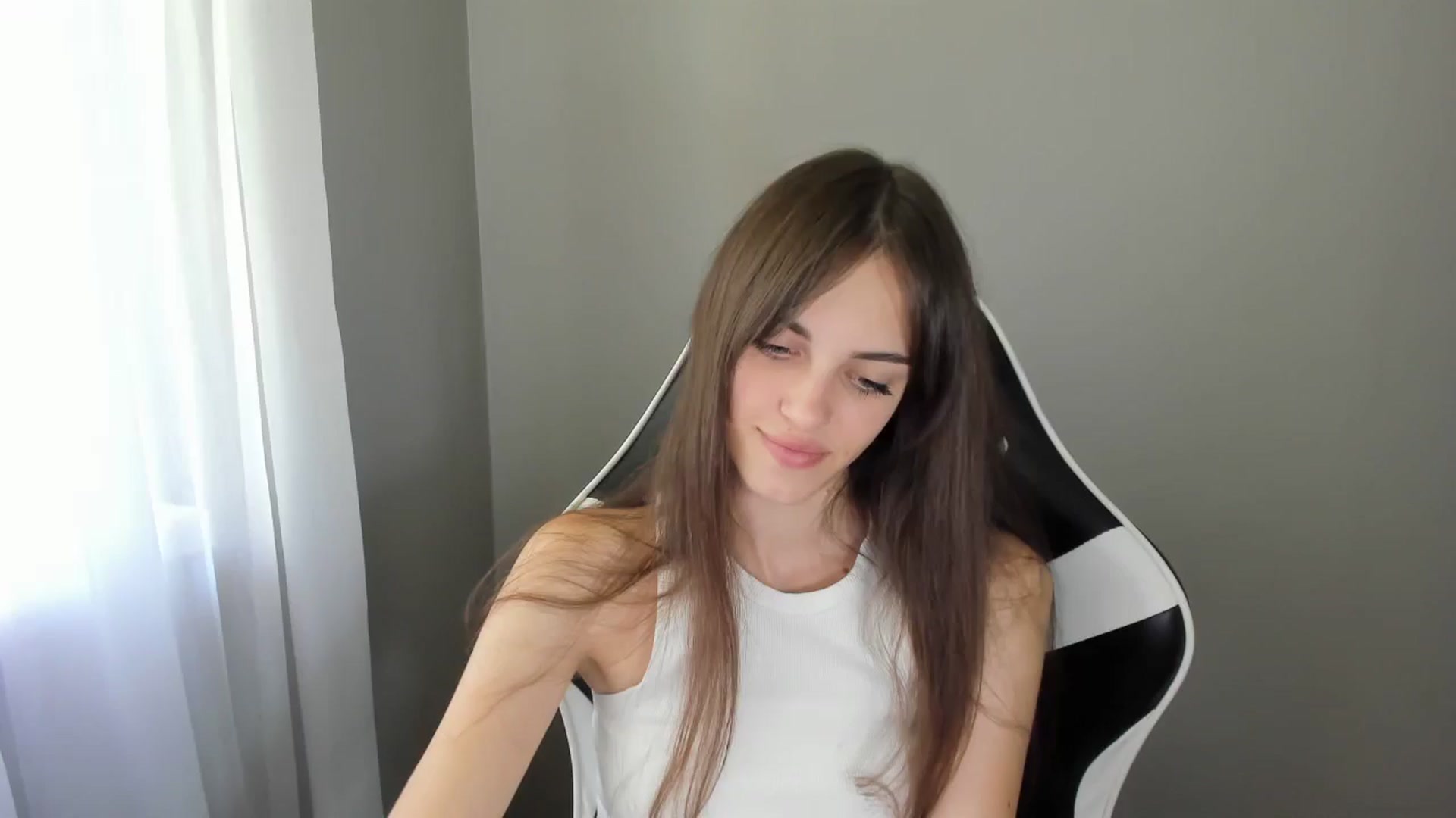 Gallery image thumbnail from Dashamoxy's myfreecams stream on, 07/24/2025, 10:14 image 18 of 20
