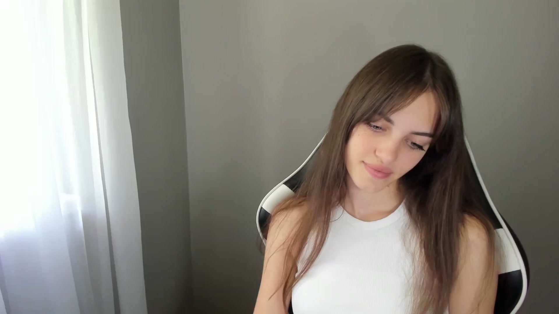 Gallery image thumbnail from Dashamoxy's myfreecams stream on, 07/24/2025, 10:14 image 10 of 20