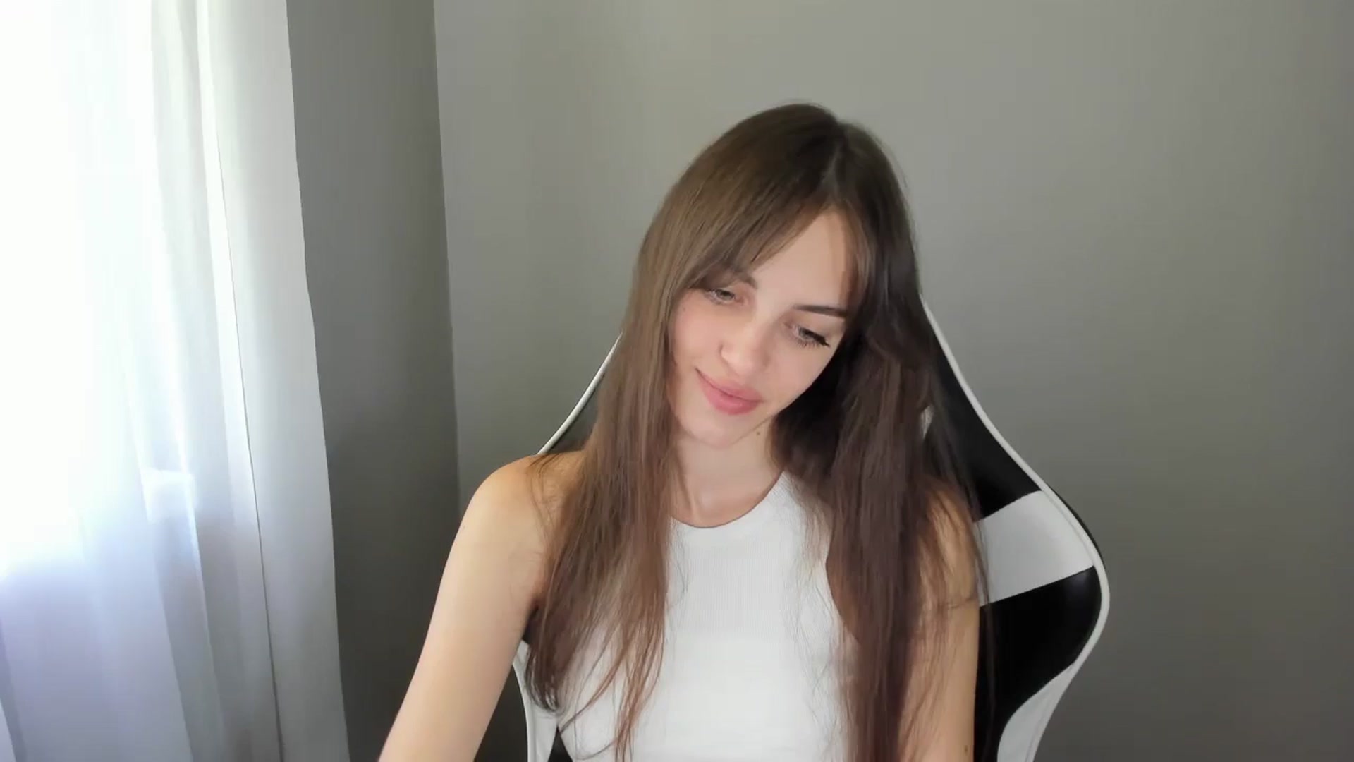 Gallery image thumbnail from Dashamoxy's myfreecams stream on, 07/24/2025, 10:14 image 5 of 20