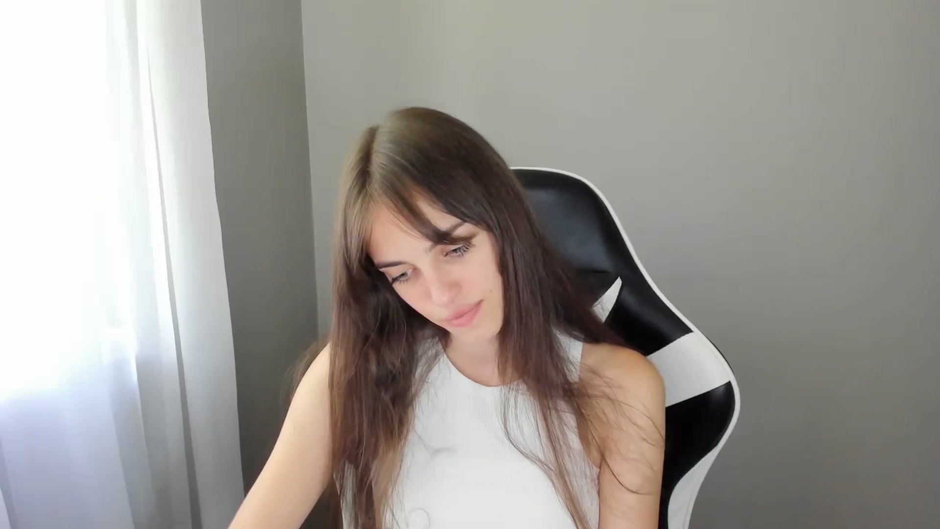 Gallery image thumbnail from Dashamoxy's myfreecams stream on, 07/24/2025, 10:14 image 12 of 20