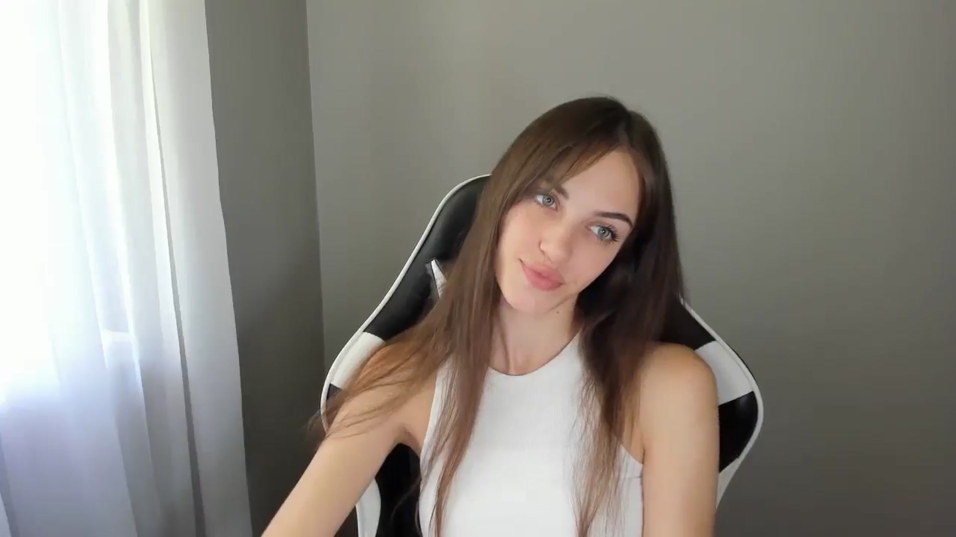 Gallery image thumbnail from Dashamoxy's myfreecams stream on, 07/24/2025, 10:14 image 8 of 20