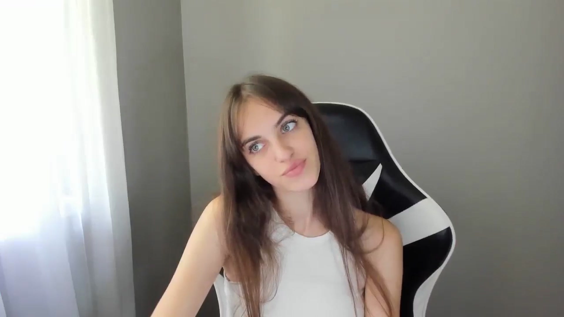 Gallery image thumbnail from Dashamoxy's myfreecams stream on, 07/24/2025, 10:45 image 20 of 20