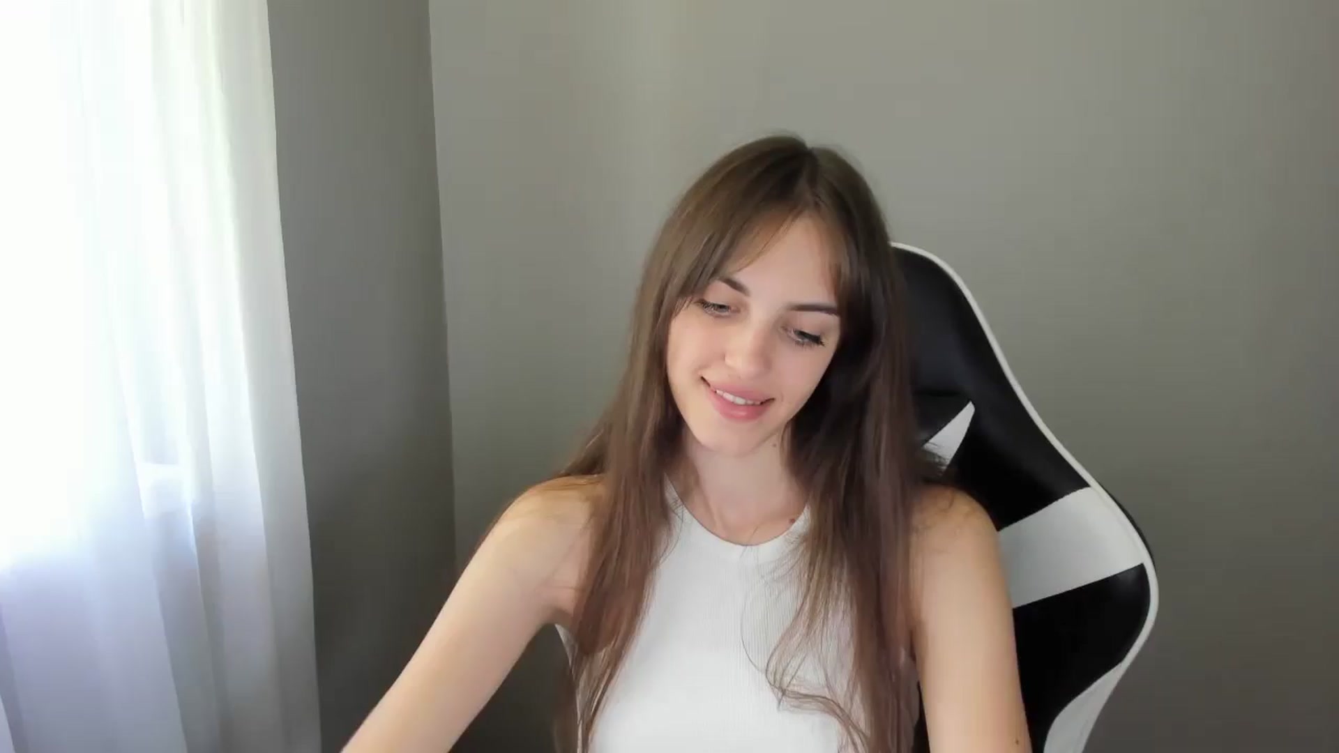 Gallery image thumbnail from Dashamoxy's myfreecams stream on, 07/24/2025, 10:45 image 1 of 20
