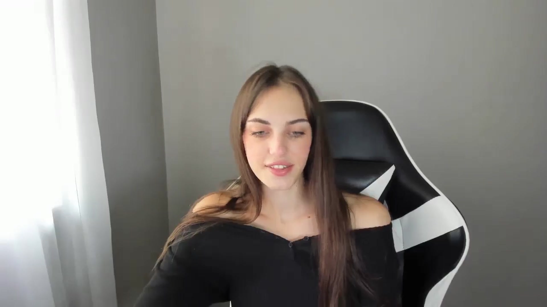 Gallery image thumbnail from Dashamoxy's myfreecams stream on, 07/25/2025, 12:23 image 18 of 20