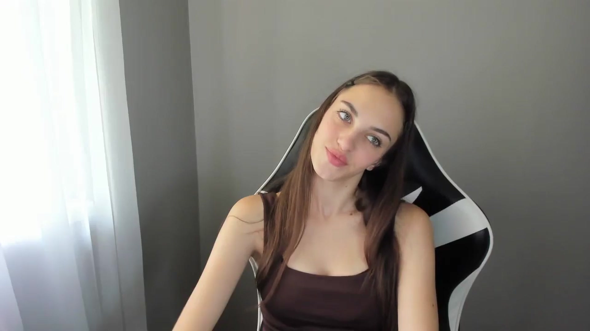 Gallery image thumbnail from Dashamoxy's myfreecams stream on, 07/26/2025, 11:52 image 4 of 20