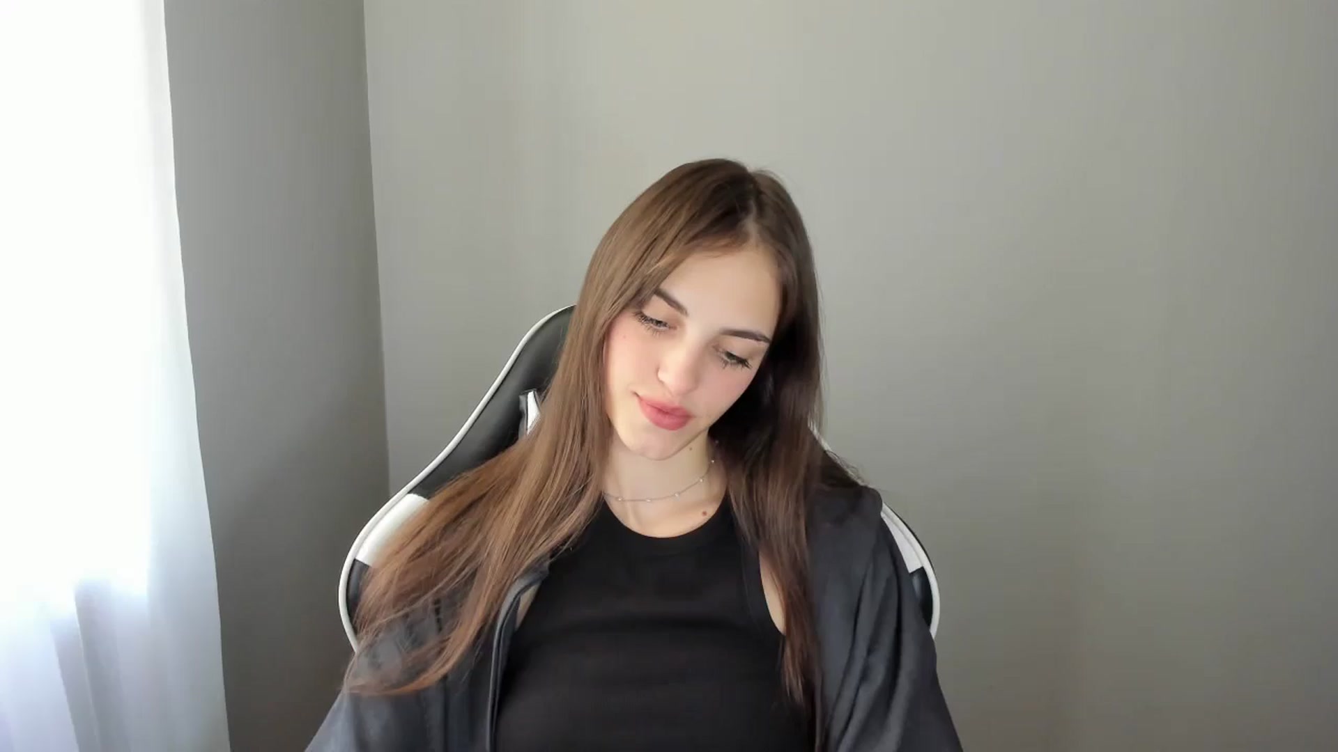 Gallery image thumbnail from Dashamoxy's myfreecams stream on, 08/02/2025, 10:40 image 1 of 20