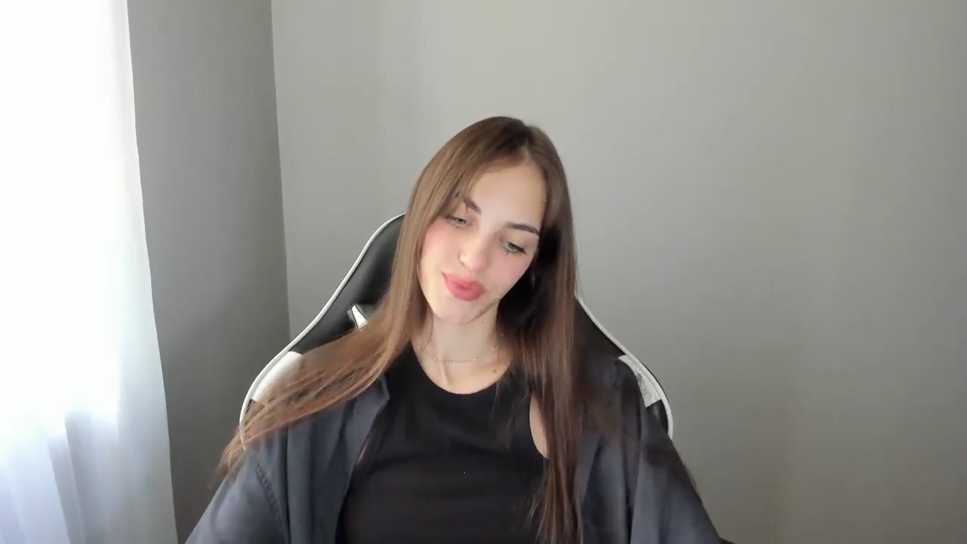 Gallery image thumbnail from Dashamoxy's myfreecams stream on, 08/02/2025, 10:40 image 13 of 20