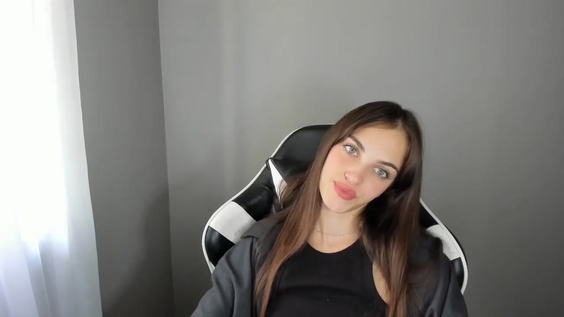 Gallery image thumbnail from Dashamoxy's myfreecams stream on, 08/02/2025, 11:40 image 20 of 20