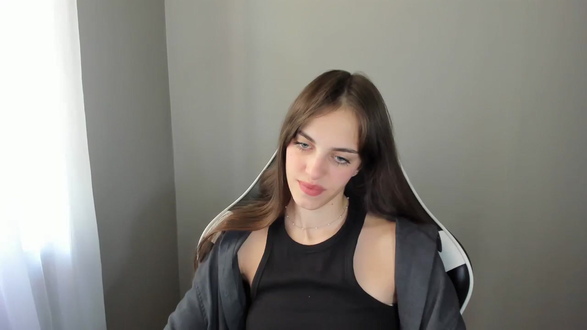 Gallery image thumbnail from Dashamoxy's myfreecams stream on, 08/02/2025, 11:40 image 5 of 20