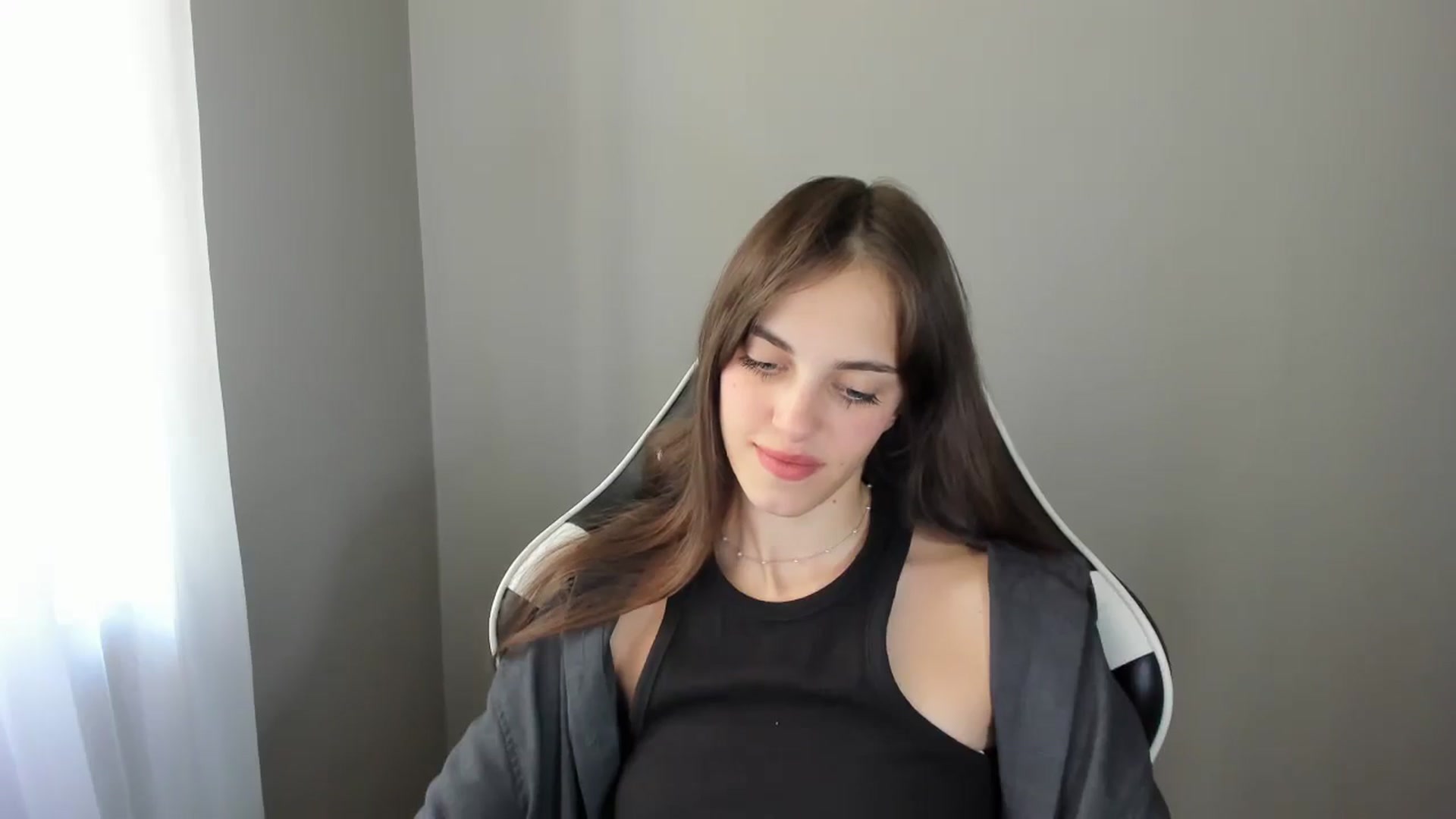 Gallery image thumbnail from Dashamoxy's myfreecams stream on, 08/02/2025, 11:40 image 6 of 20
