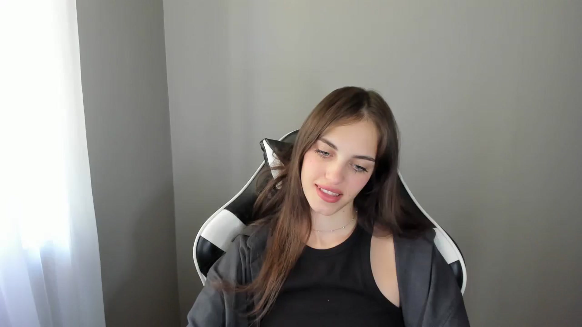 Gallery image thumbnail from Dashamoxy's myfreecams stream on, 08/02/2025, 11:40 image 9 of 20