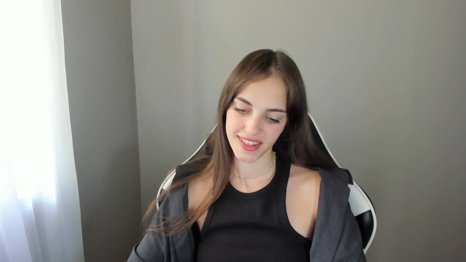 Gallery image thumbnail from Dashamoxy's myfreecams stream on, 08/02/2025, 11:40 image 4 of 20