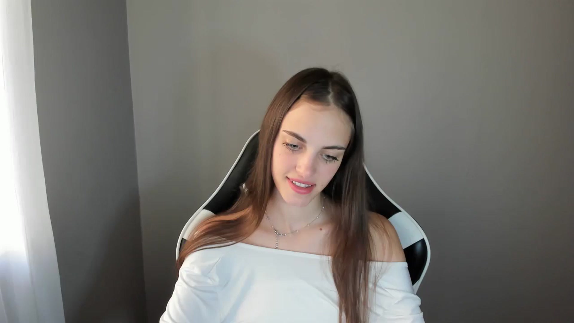 Gallery image thumbnail from Dashamoxy's myfreecams stream on, 08/02/2025, 16:45 image 2 of 20