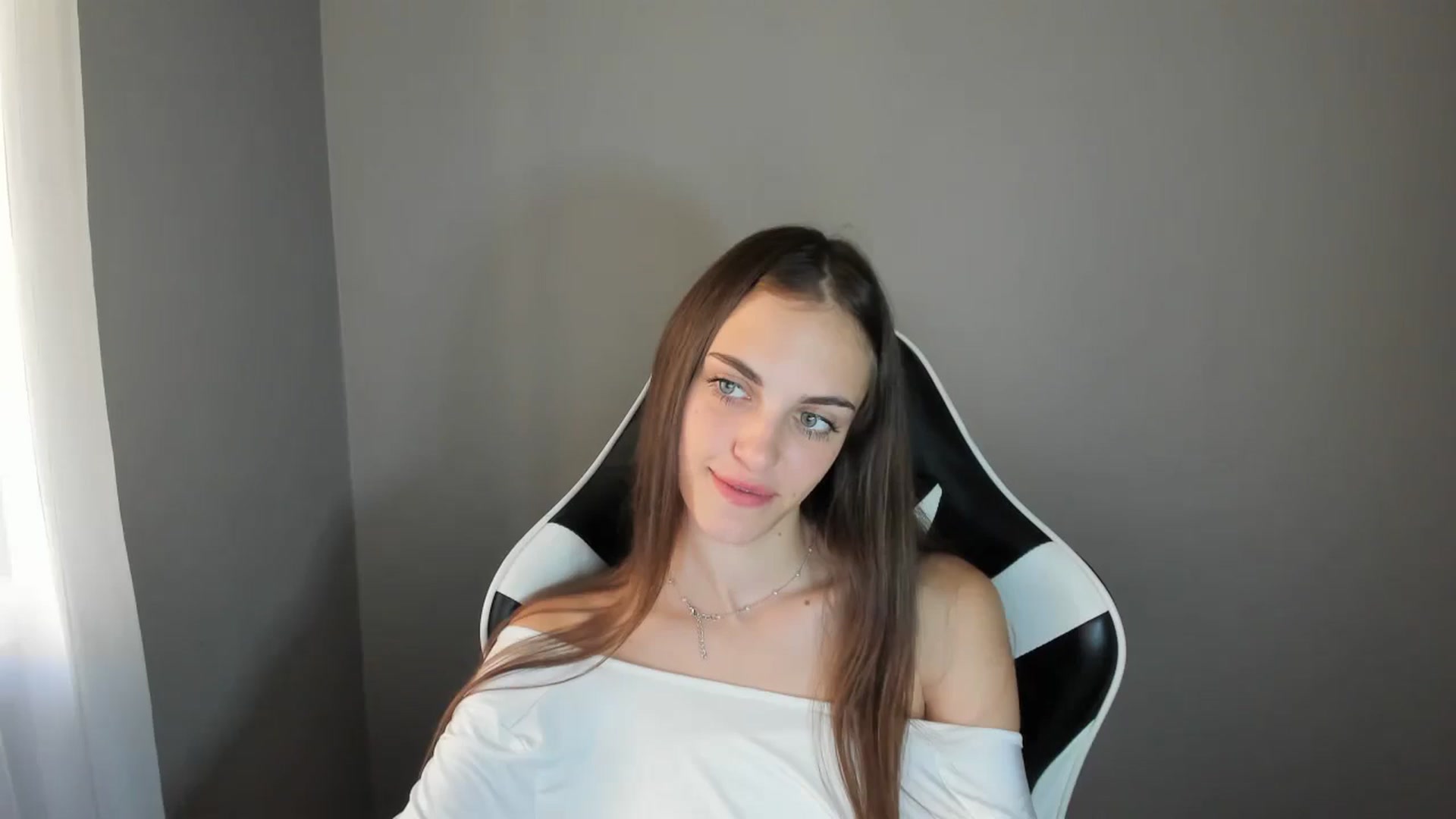 Gallery image thumbnail from Dashamoxy's myfreecams stream on, 08/02/2025, 16:45 image 17 of 20