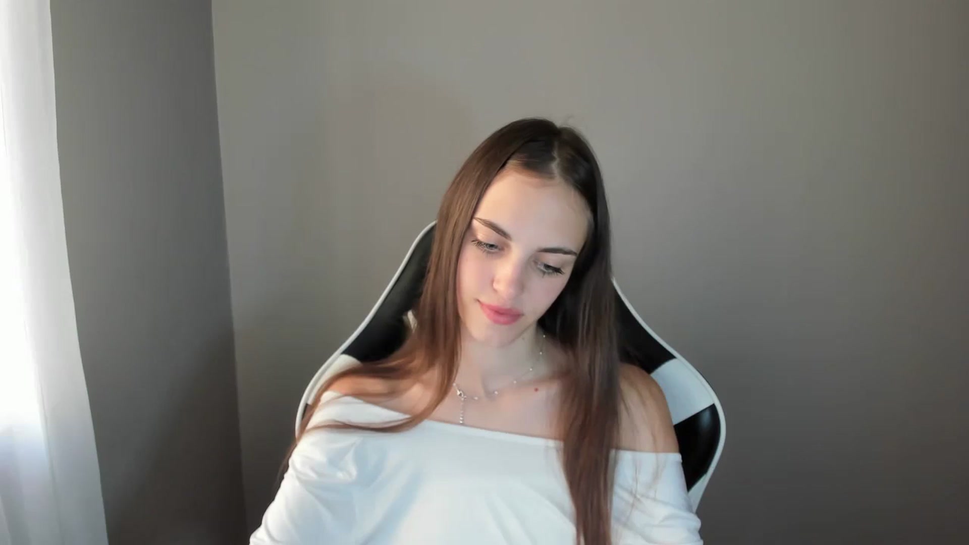Gallery image thumbnail from Dashamoxy's myfreecams stream on, 08/02/2025, 16:45 image 4 of 20