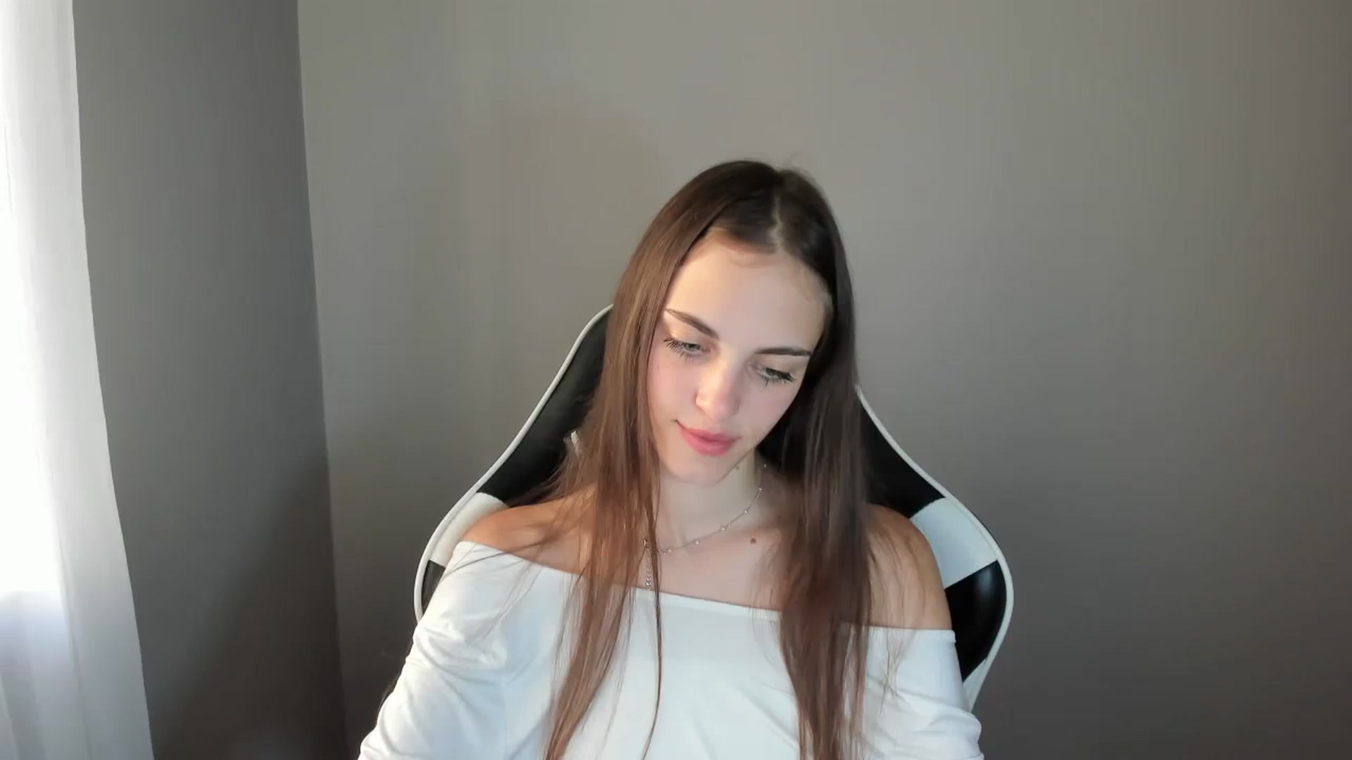 Gallery image thumbnail from Dashamoxy's myfreecams stream on, 08/02/2025, 16:45 image 3 of 20