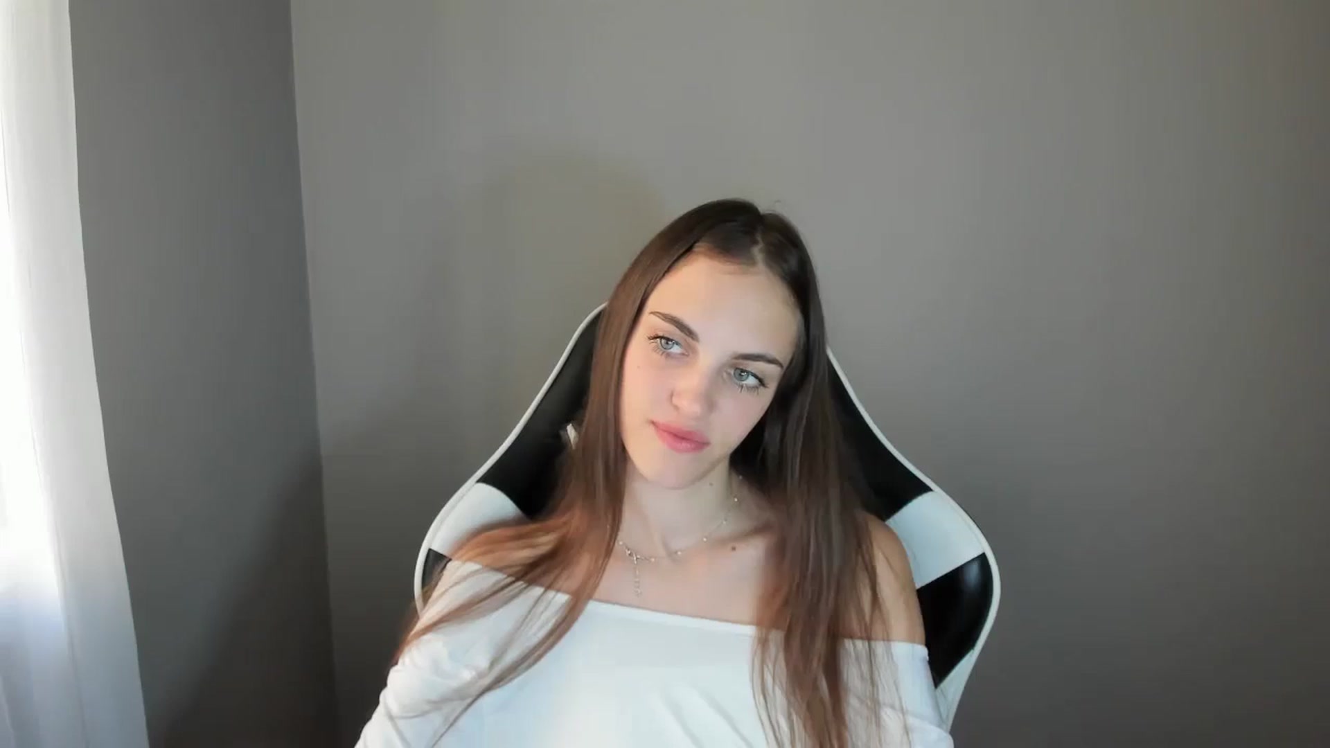 Gallery image thumbnail from Dashamoxy's myfreecams stream on, 08/02/2025, 16:45 image 12 of 20