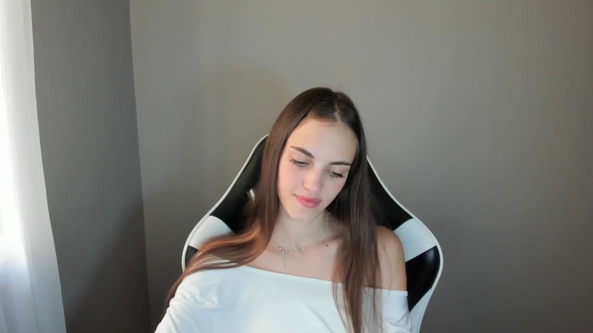 Gallery image thumbnail from Dashamoxy's myfreecams stream on, 08/02/2025, 16:45 image 11 of 20