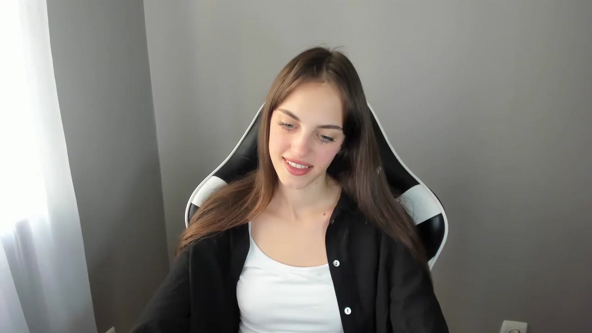 Gallery image thumbnail from Dashamoxy's myfreecams stream on, 08/04/2025, 14:56 image 2 of 20