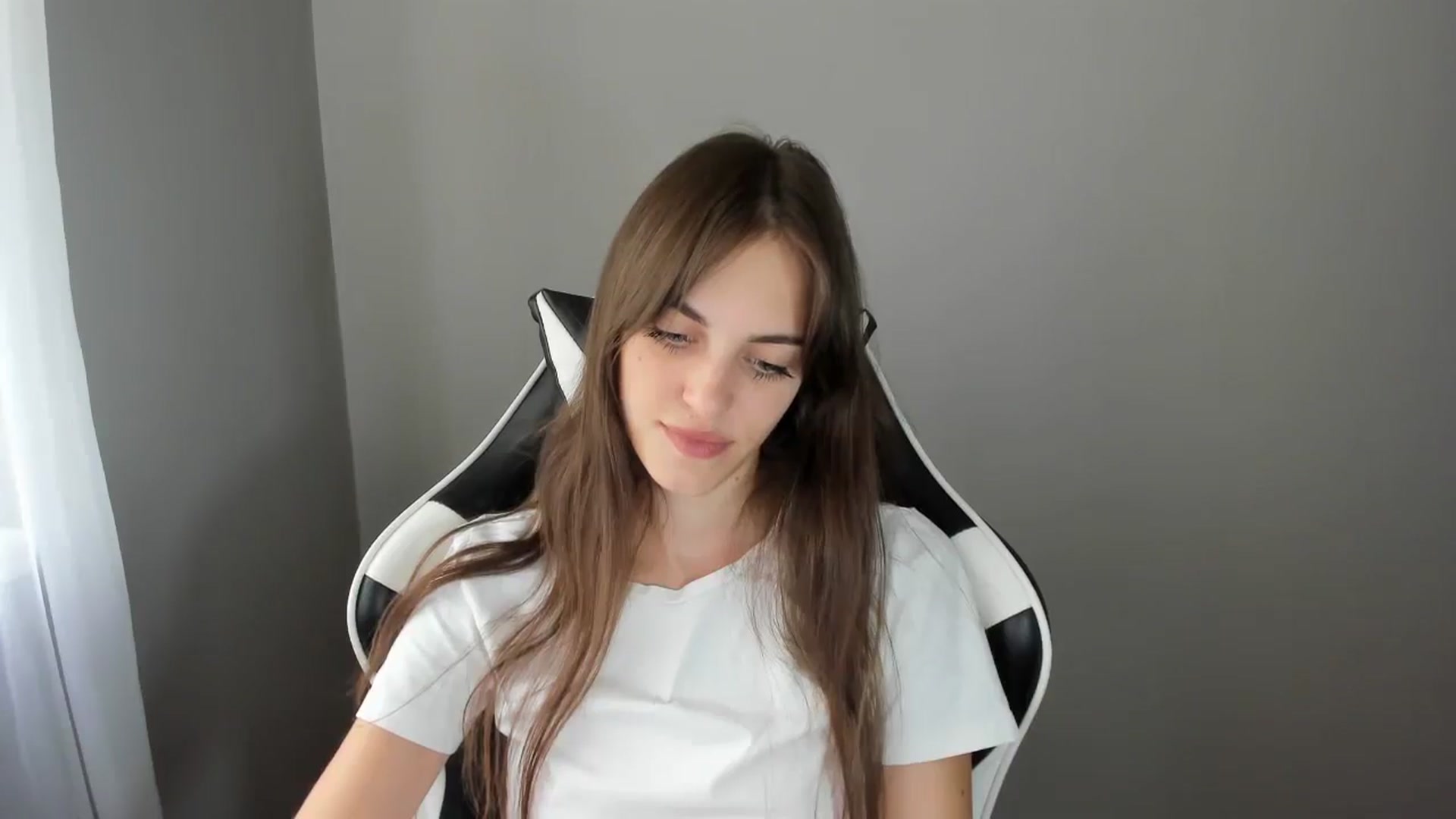 Gallery image thumbnail from Dashamoxy's myfreecams stream on, 08/06/2025, 11:36 image 19 of 20