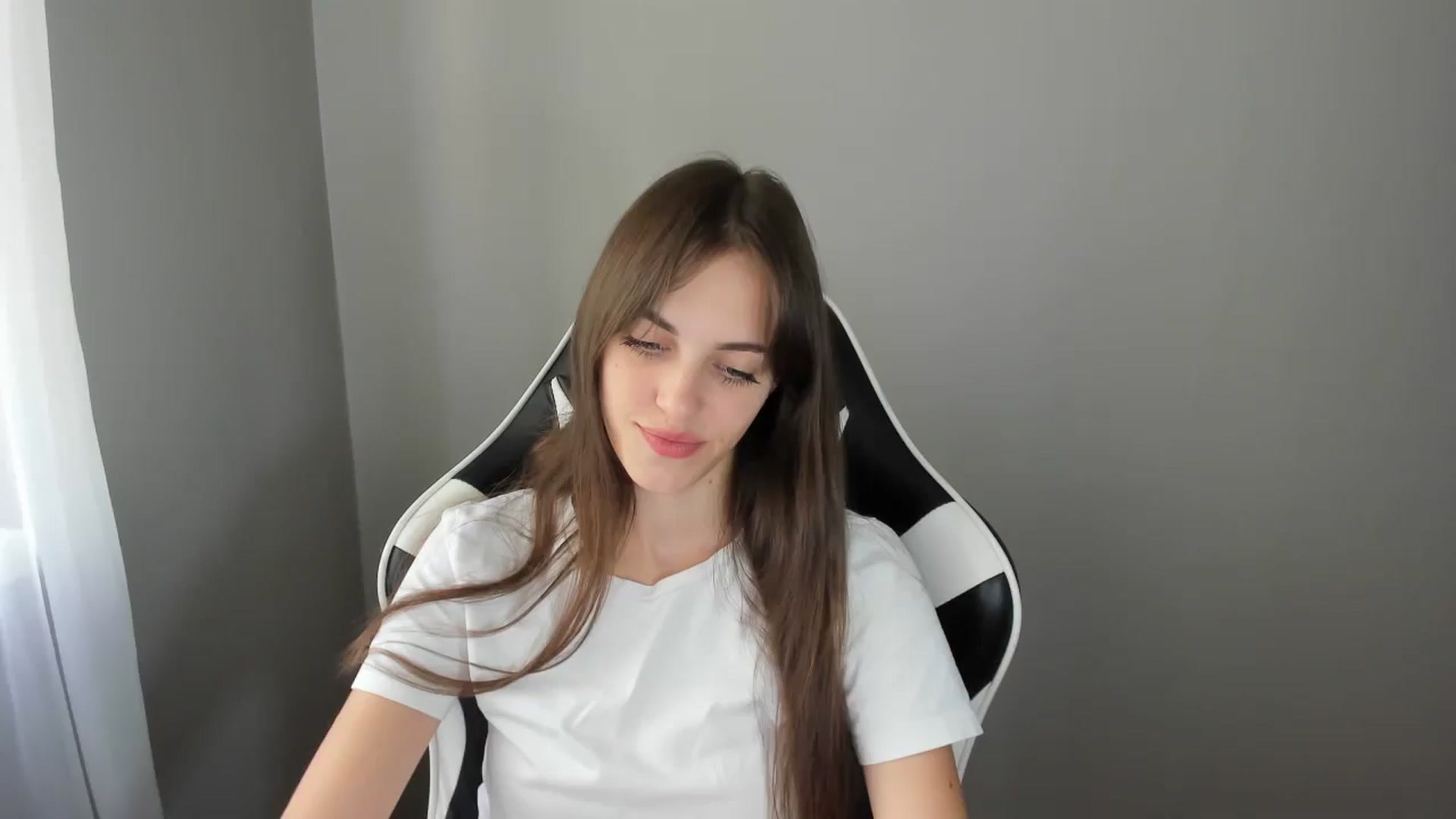 Gallery image thumbnail from Dashamoxy's myfreecams stream on, 08/06/2025, 12:20 image 2 of 20