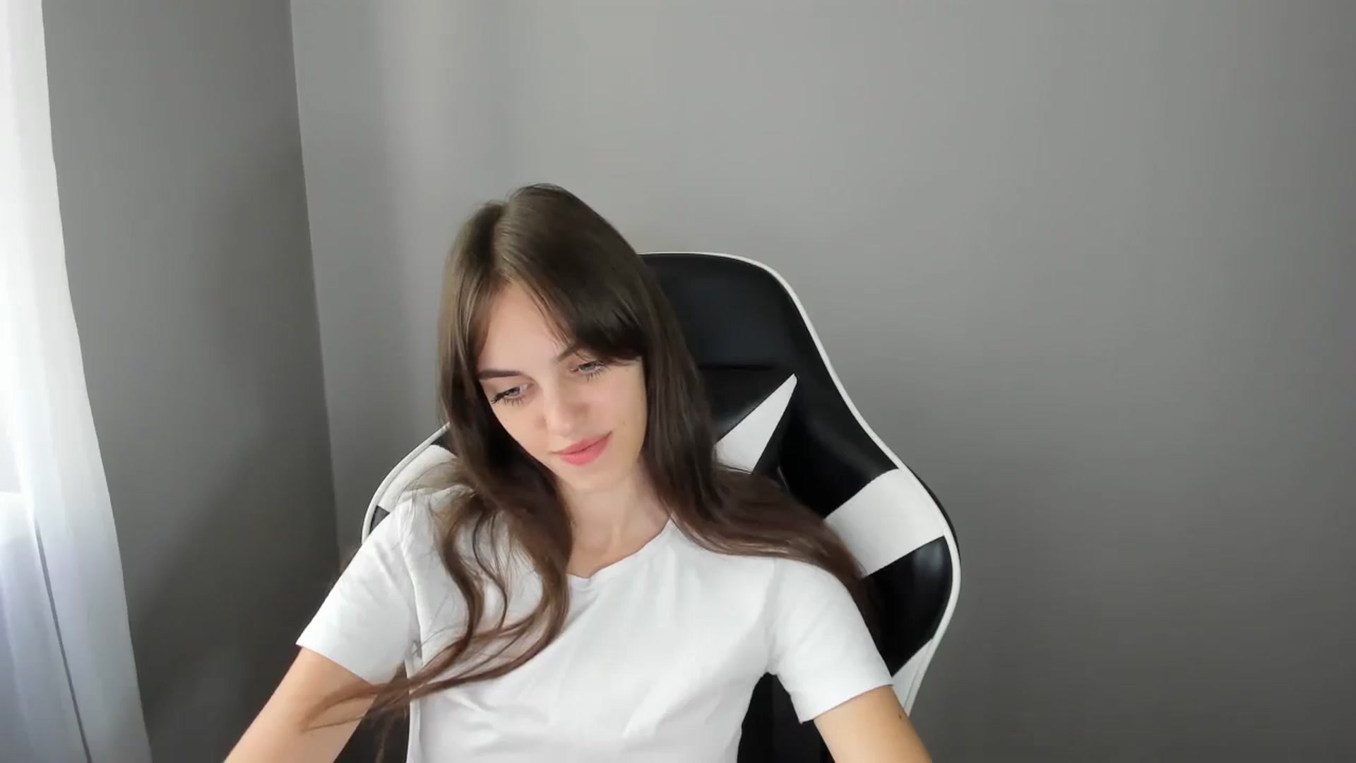 Gallery image thumbnail from Dashamoxy's myfreecams stream on, 08/06/2025, 12:20 image 13 of 20