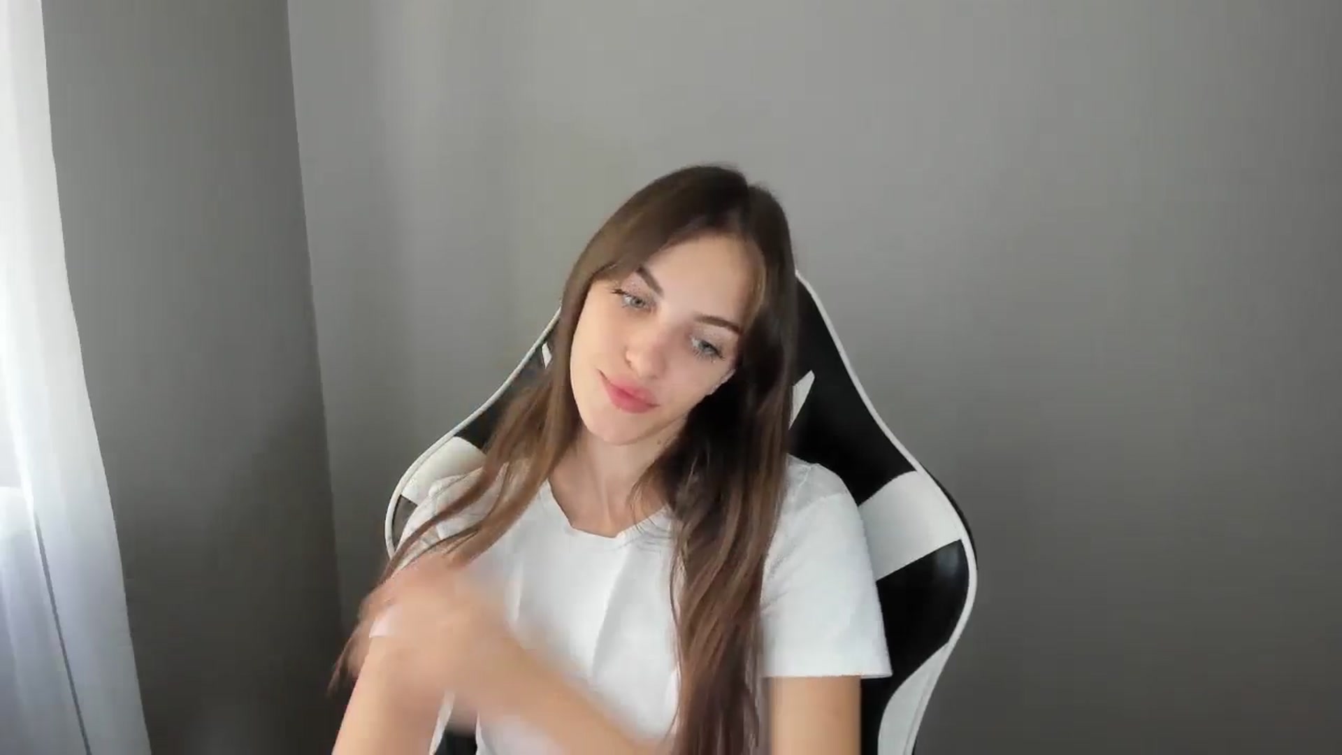 Gallery image thumbnail from Dashamoxy's myfreecams stream on, 08/06/2025, 12:20 image 9 of 20