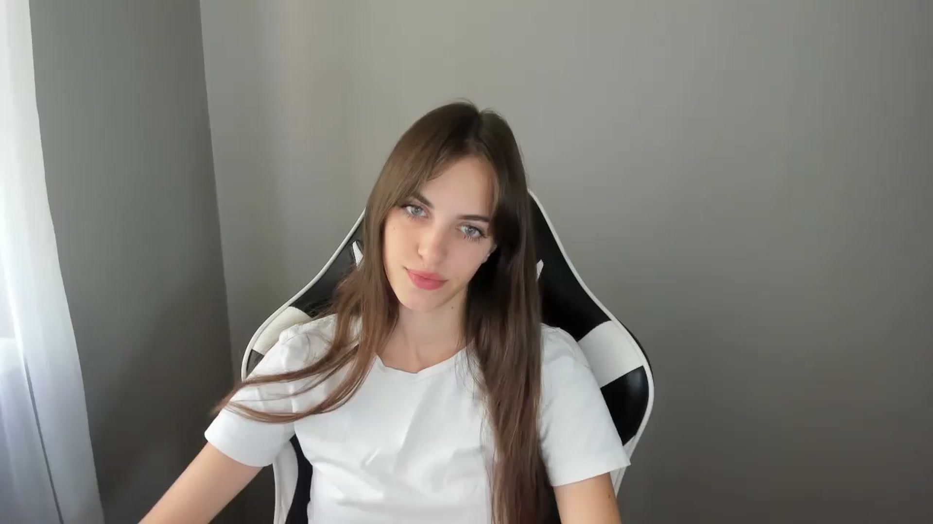 Gallery image thumbnail from Dashamoxy's myfreecams stream on, 08/06/2025, 12:20 image 1 of 20