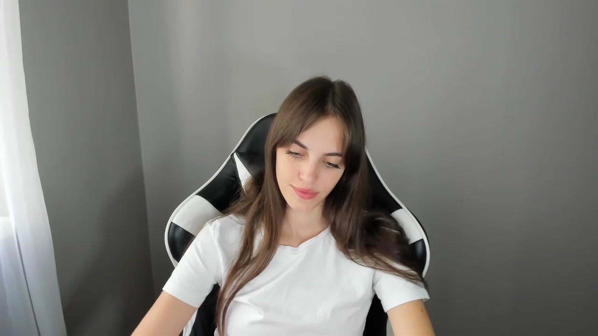Gallery image thumbnail from Dashamoxy's myfreecams stream on, 08/06/2025, 12:20 image 20 of 20