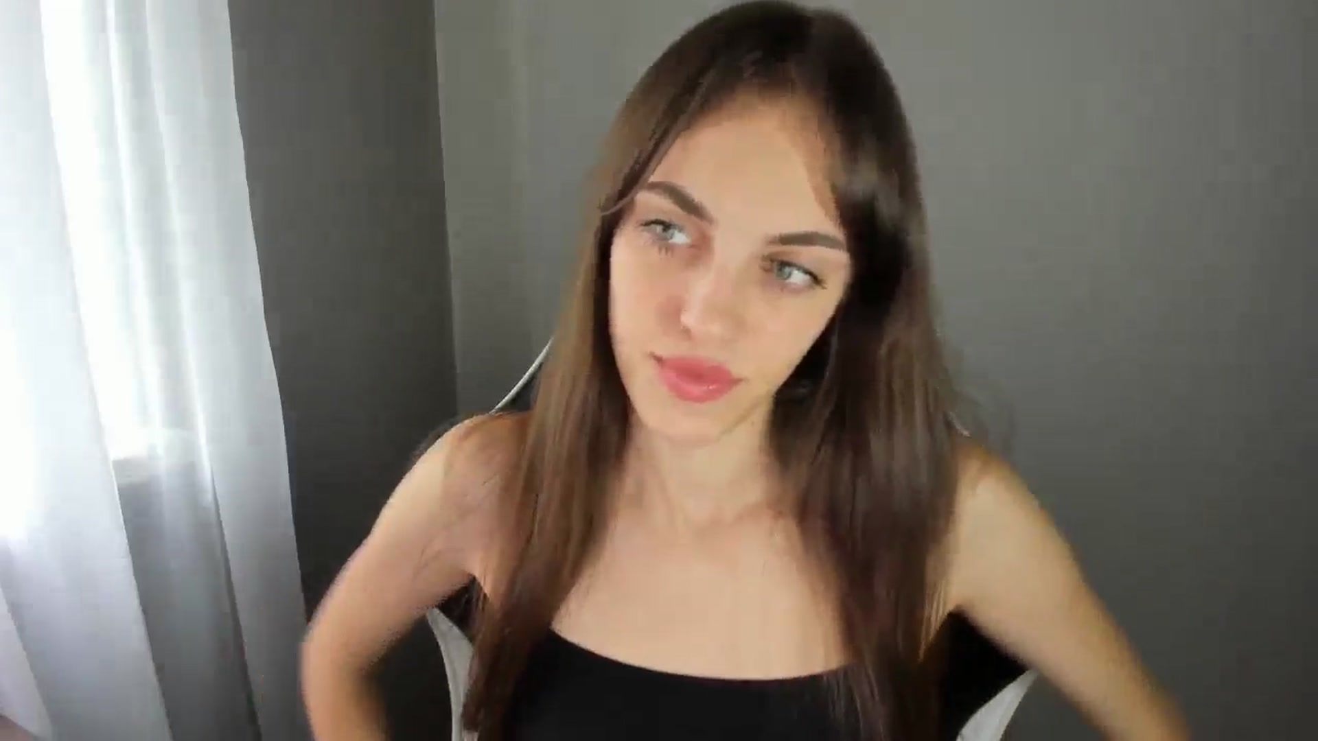 Gallery image thumbnail from Dashamoxy's myfreecams stream on, 08/07/2025, 11:32 image 4 of 20