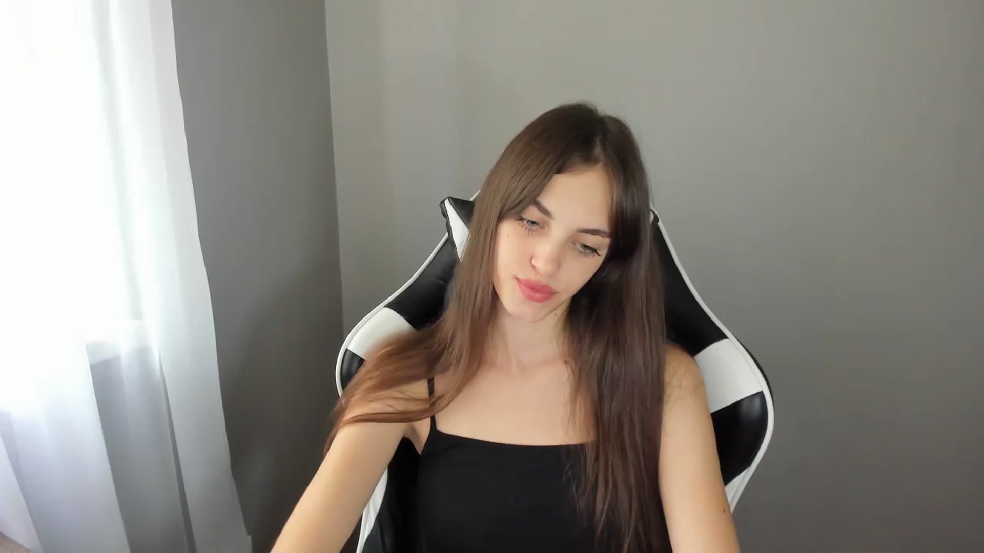 Gallery image thumbnail from Dashamoxy's myfreecams stream on, 08/07/2025, 11:32 image 14 of 20