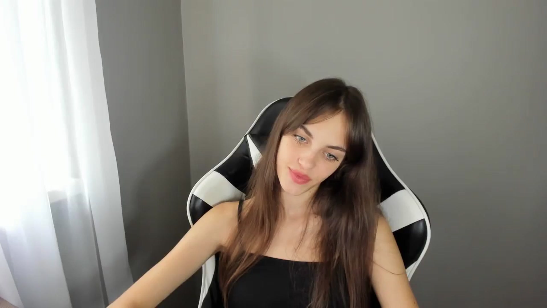 Gallery image thumbnail from Dashamoxy's myfreecams stream on, 08/07/2025, 11:32 image 20 of 20