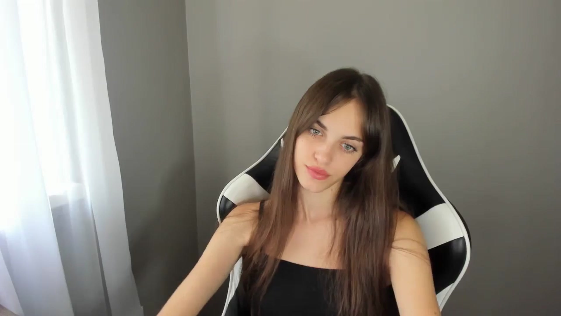 Gallery image thumbnail from Dashamoxy's myfreecams stream on, 08/07/2025, 11:32 image 18 of 20