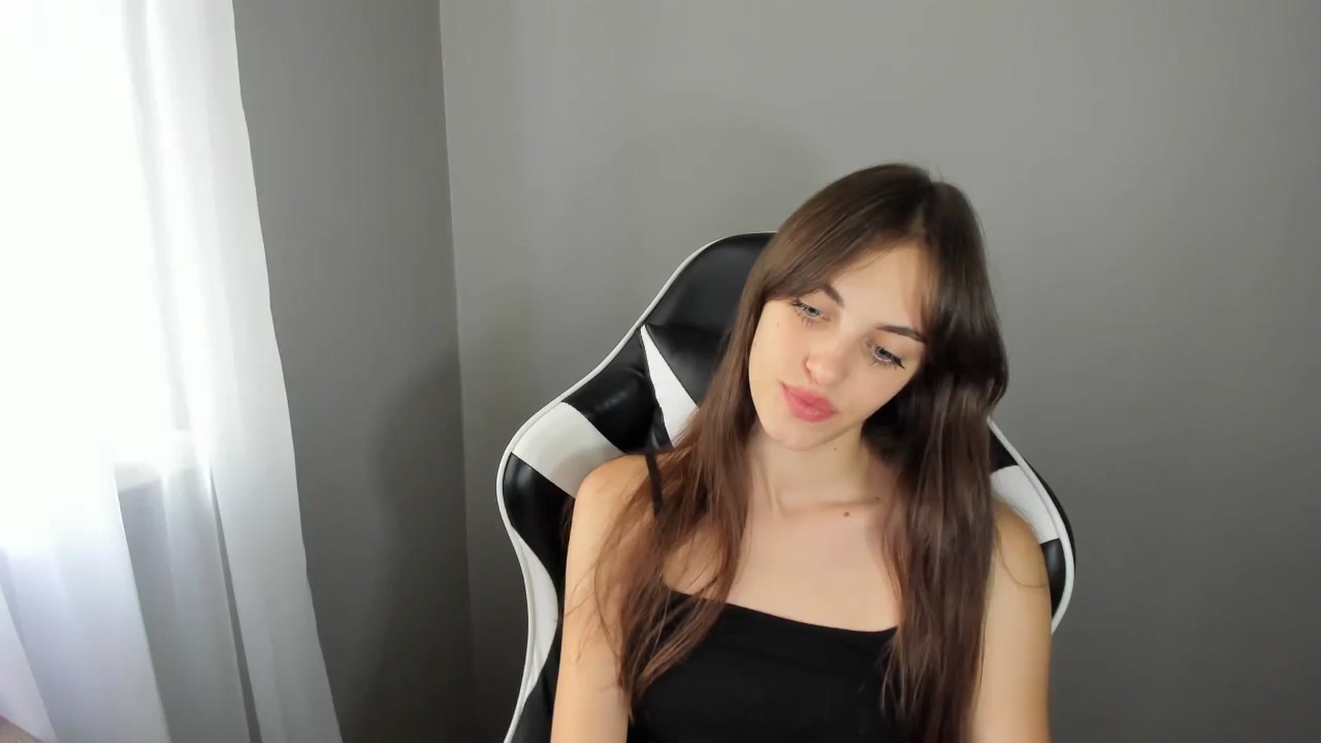 Gallery image thumbnail from Dashamoxy's myfreecams stream on, 08/07/2025, 12:07 image 9 of 20