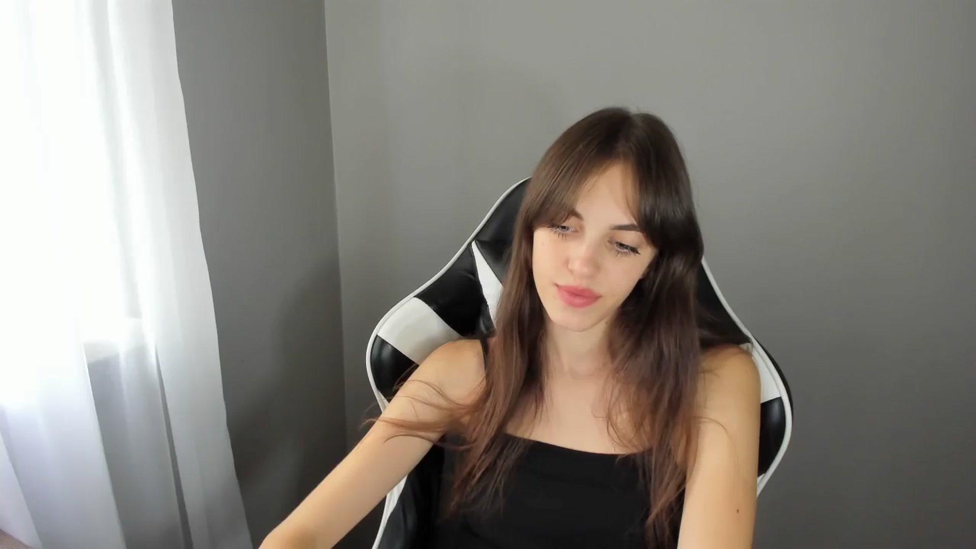 Gallery image thumbnail from Dashamoxy's myfreecams stream on, 08/07/2025, 12:07 image 8 of 20