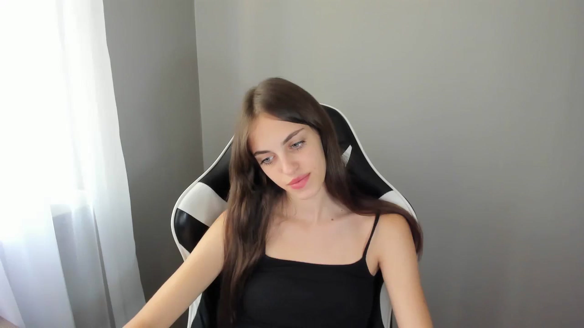 Gallery image thumbnail from Dashamoxy's myfreecams stream on, 08/07/2025, 12:07 image 12 of 20